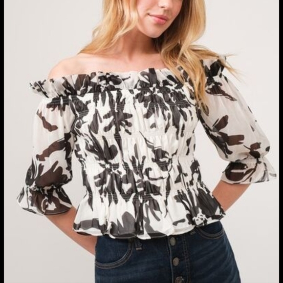 Smocked Off-Shoulder Floral Printed Top - Picture 1 of 4